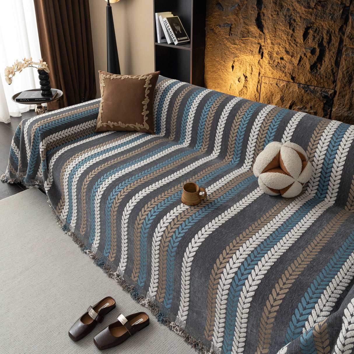 Cozy Decorative Throw Blanket for Couches, Boho Plush Woven Sofa Cover with Stripes