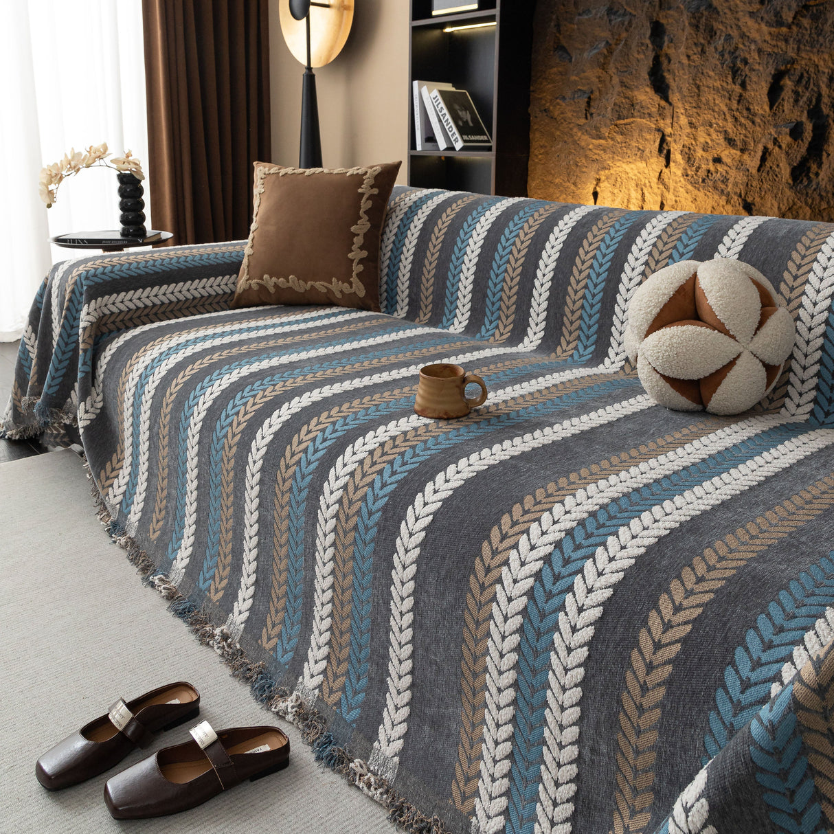 Cozy Decorative Throw Blanket for Couches, Boho Plush Woven Sofa Cover with Stripes