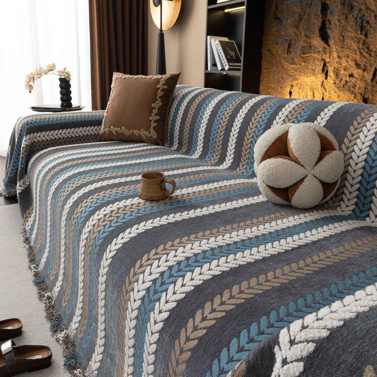 Cozy Decorative Throw Blanket for Couches, Boho Plush Woven Sofa Cover with Stripes