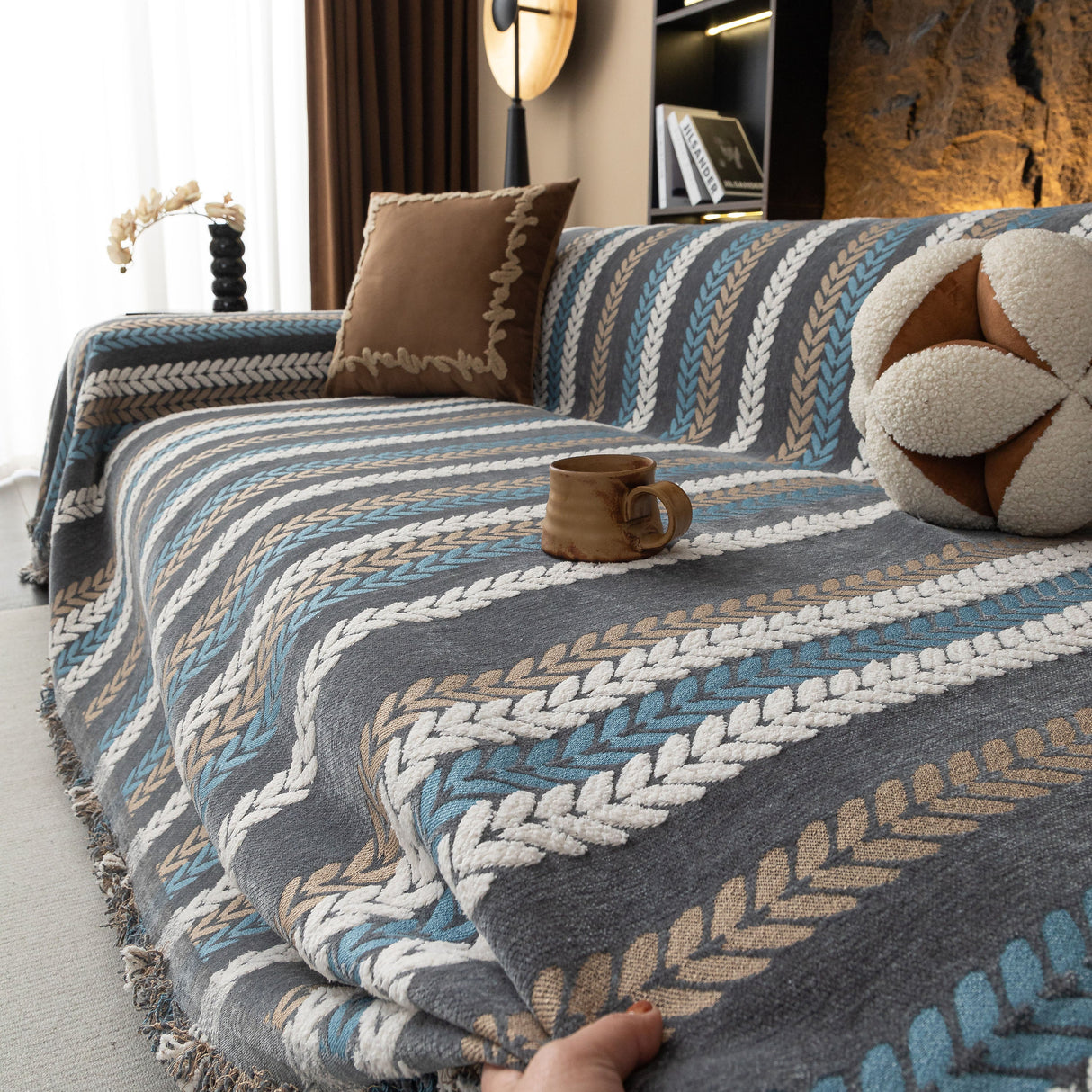 Cozy Decorative Throw Blanket for Couches, Boho Plush Woven Sofa Cover with Stripes