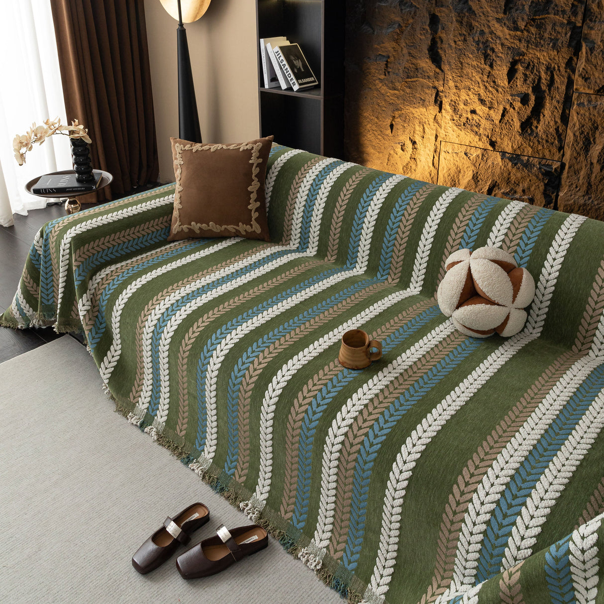 Cozy Decorative Throw Blanket for Couches, Boho Plush Woven Sofa Cover with Stripes