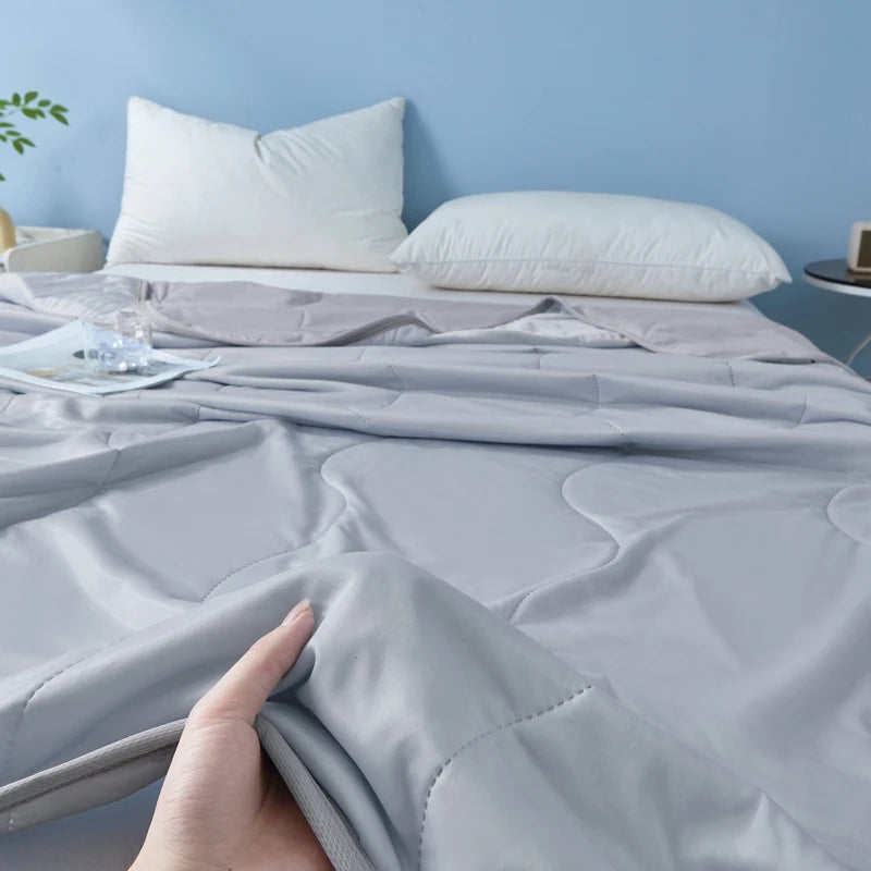 King Size Cooling Comforter - Breathable & Lightweight Ice Silk Cooling Blanket, Thin Quilt for Hot Summer