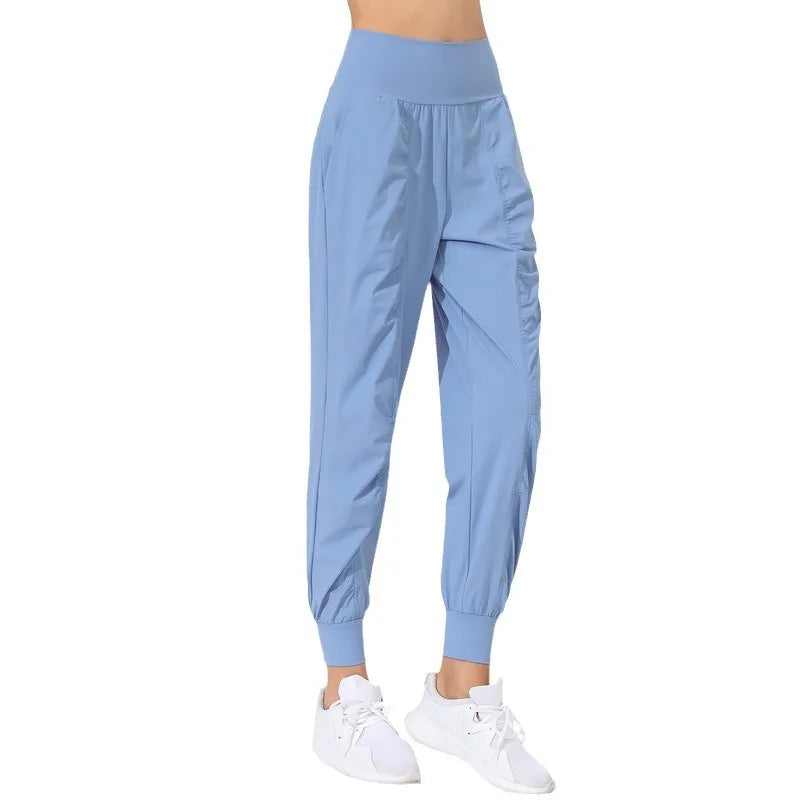 Lightweight Breathable Yoga Pants with Pockets