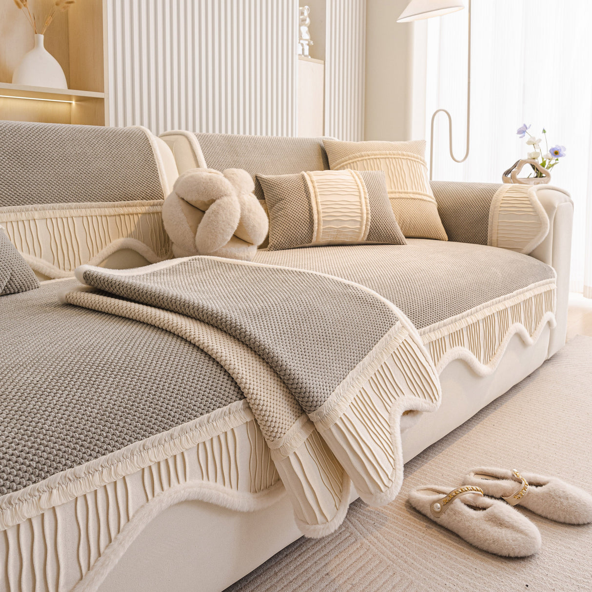 Dog Washable Sofa Protector Cover, Non-Slip Couch Slipcover with Soft Furry Trim