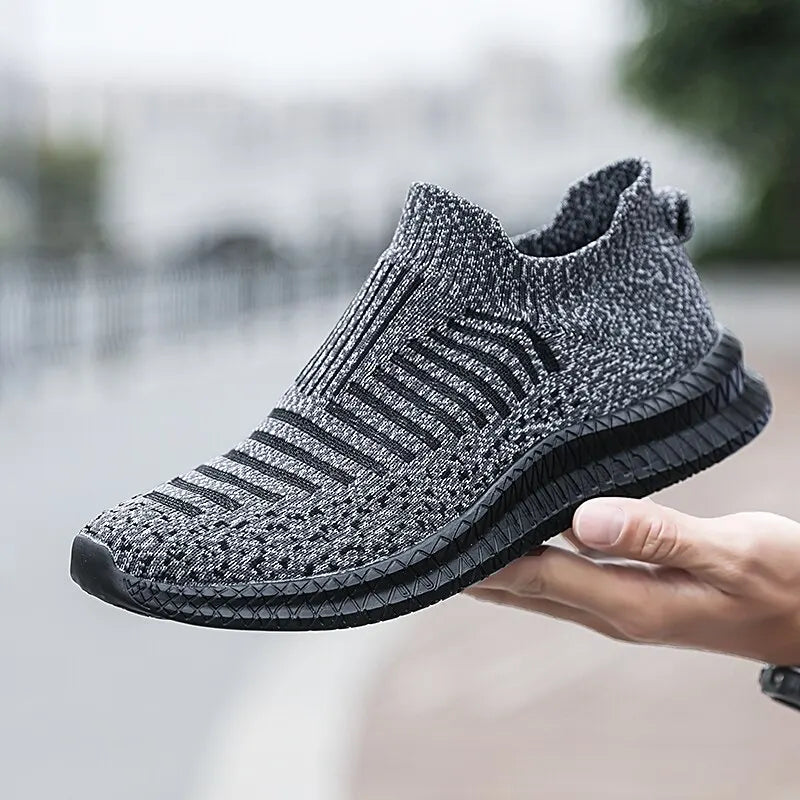 Lightweight and Breathable Men s Running Shoes