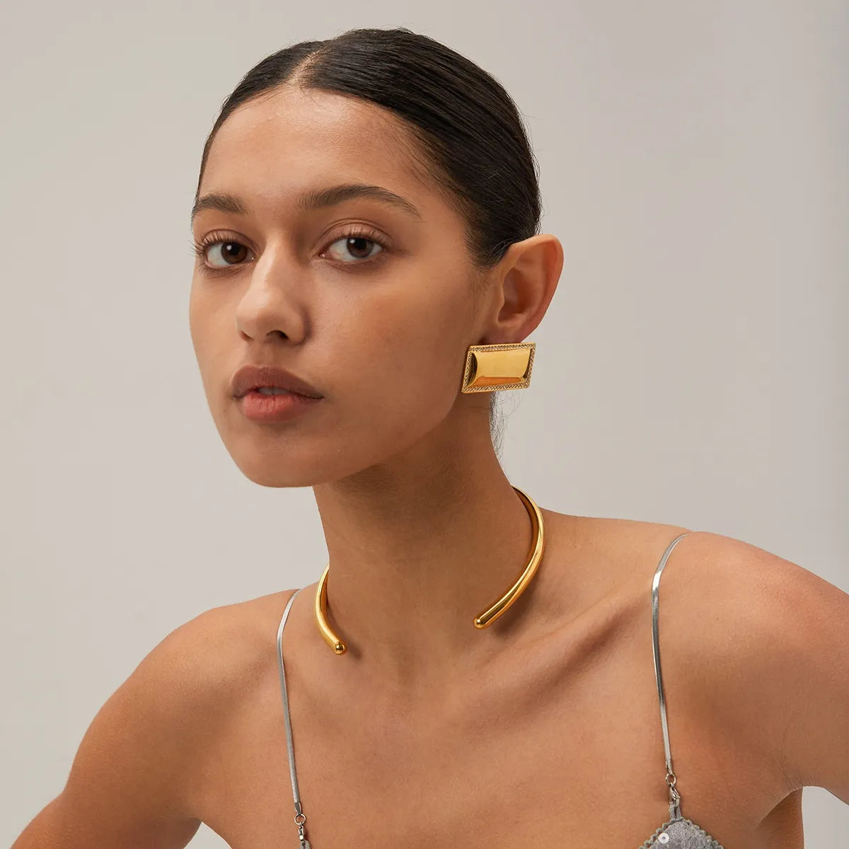 Glossy Collar Neck Ring Necklace