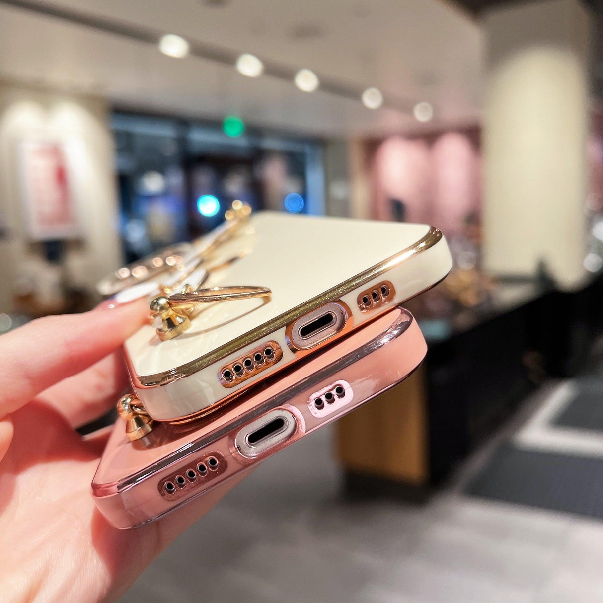 Luxury Love Heart Elegant Sparkle Case With Chain Bracelet Strap Soft Protective Bumper Cover Compatible with iPhone Bracelet soft case for iPhone 12 Pro Max 11 pro max X XS XR 7 8 Plus Stylish Phone Cover