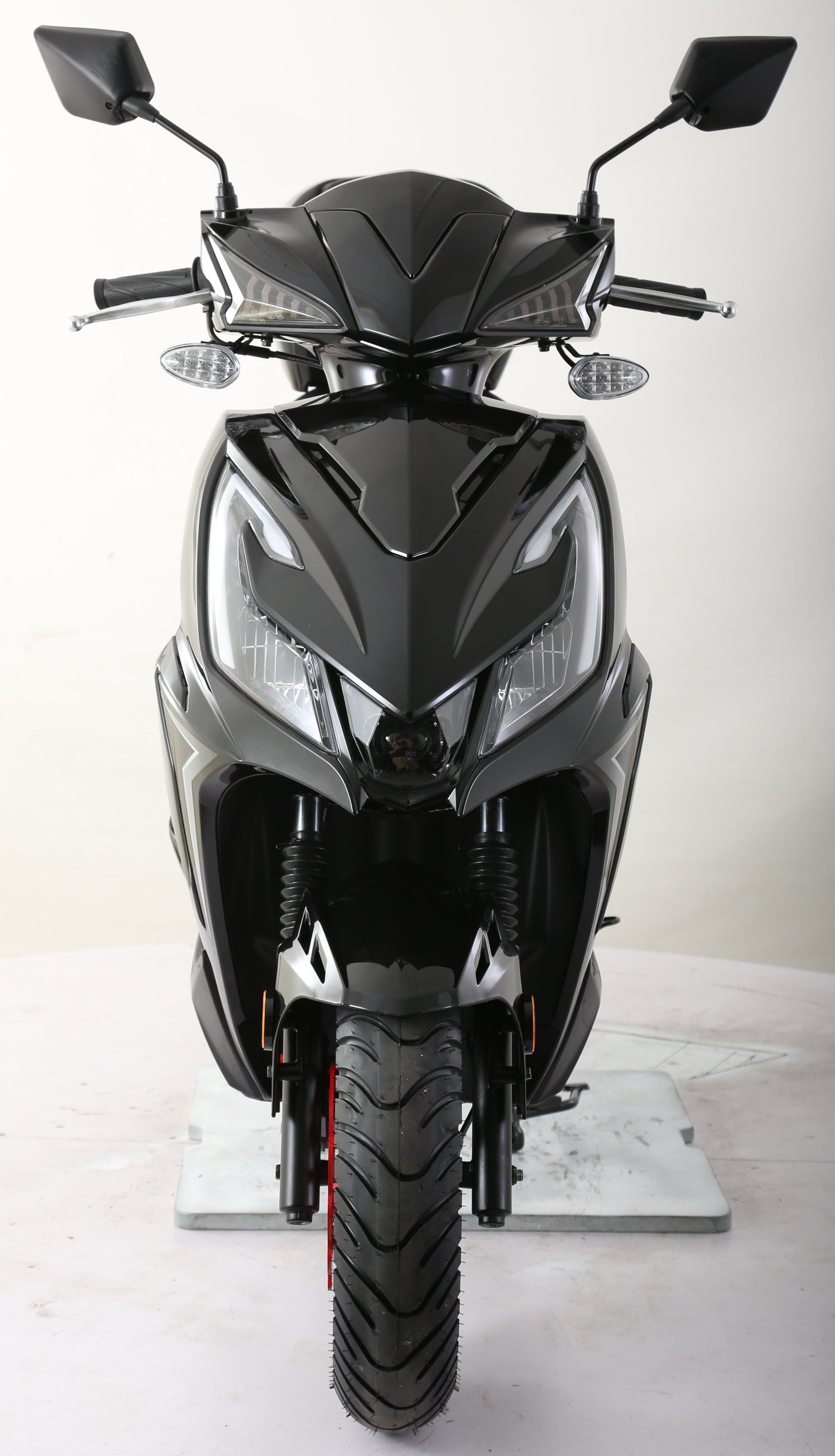 TrailMaster Trophy 150cc Street Scooter