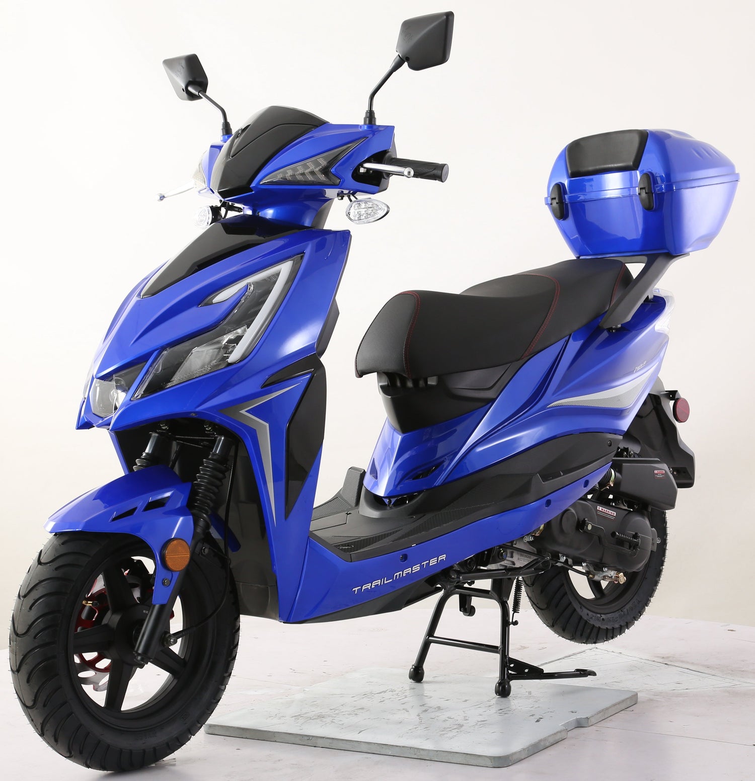 TrailMaster Trophy 150cc Street Scooter
