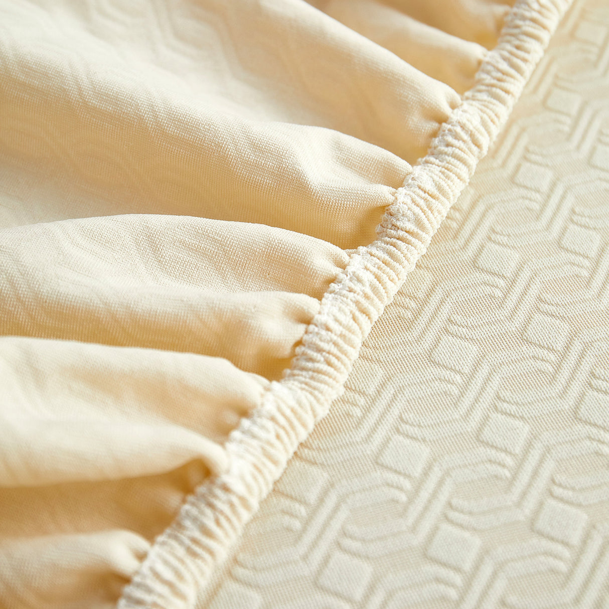 Growth Rings Jacquard Fleece Fabric Stretch Cushion Cover, Non-Slip Furniture Protector for Kids, Couch Cushion Covers