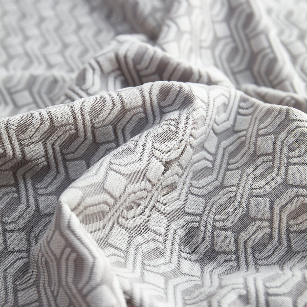 Growth Rings Jacquard Fleece Fabric Stretch Cushion Cover, Non-Slip Furniture Protector for Kids, Couch Cushion Covers