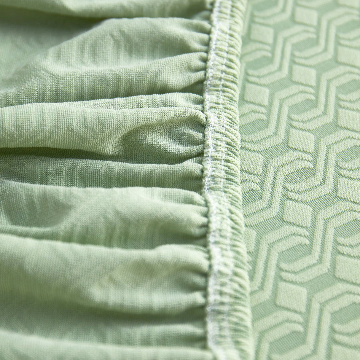 Growth Rings Jacquard Fleece Fabric Stretch Cushion Cover, Non-Slip Furniture Protector for Kids, Couch Cushion Covers