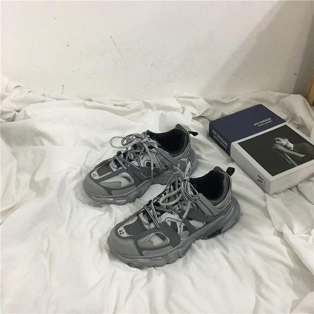 Black Womens Breathable Sneakers Spring Mesh Sneakers Woman Elegant Casual Sneakers Outdoor Sport Summer Couple Cushion Flats Running Womens Sneakers
