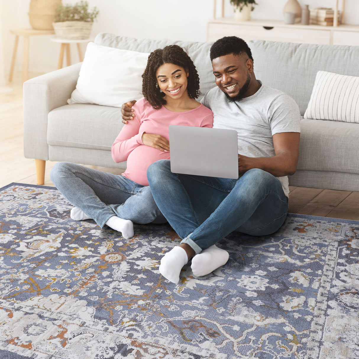 Payas - Trendy Traditional Area Rug by Couch.com