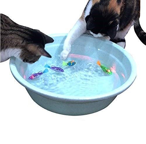 Cat Interactive Electric Fish Toy Water Cat Toy for Indoor Play Swimming Robot Fish Toy for Cat and Dog with LED Light Pet Toys New Bath Toys Interactive Plastic Fish Toys Electronic Cat Toy Gift to Stimulate Your Pet's Hunter Instincts