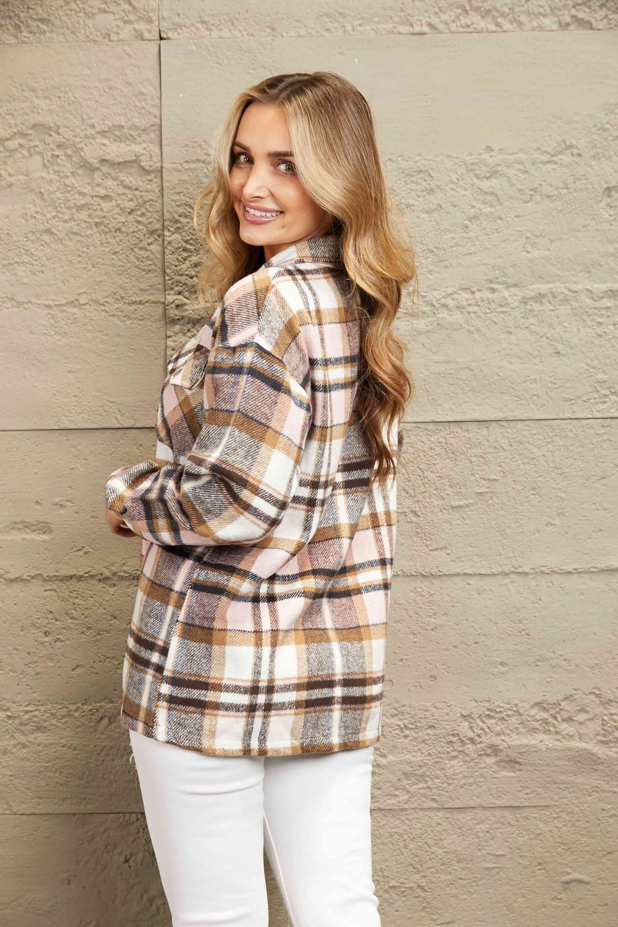 Classic Plaid Button Front Shirt Jacket with Breast Pockets Casual & Minimalist Outerwear