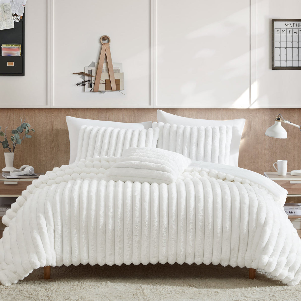 Everett 4-Piece White Micro Mink King Bedding Ensemble