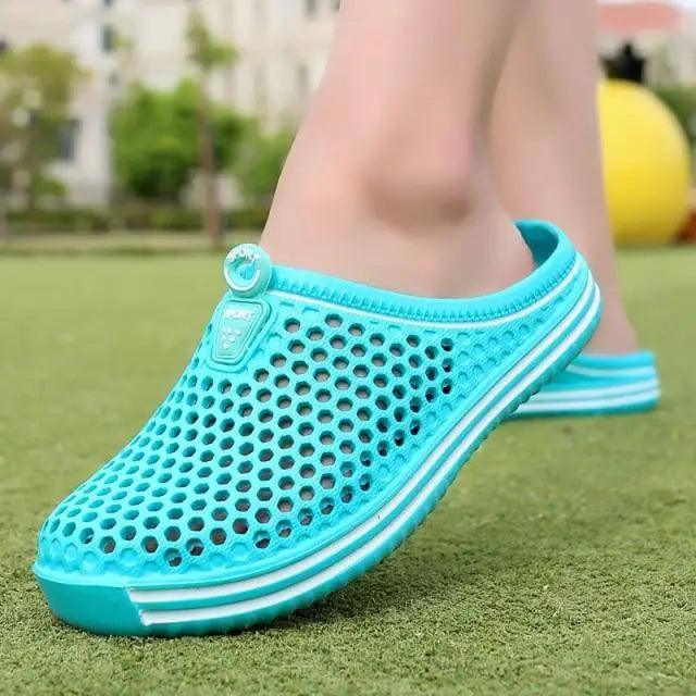 Classic Women Shoes Beach Closed Toe Slippers Unisex Hollow Out Casual Couple Flip Flops Garden Clogs Non-slide Men And Women Slippers