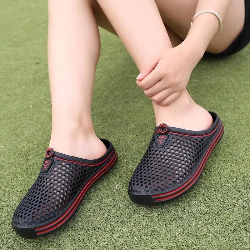 Classic Women Shoes Beach Closed Toe Slippers Unisex Hollow Out Casual Couple Flip Flops Garden Clogs Non-slide Men And Women Slippers