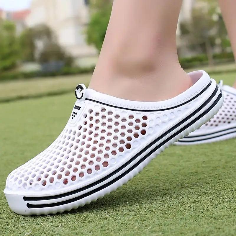 Classic Women Shoes Beach Closed Toe Slippers Unisex Hollow Out Casual Couple Flip Flops Garden Clogs Non-slide Men And Women Slippers