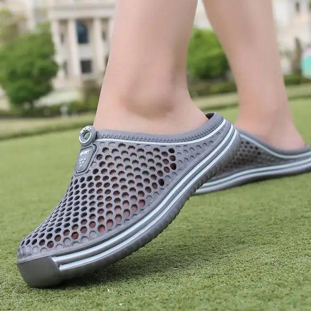 Classic Women Shoes Beach Closed Toe Slippers Unisex Hollow Out Casual Couple Flip Flops Garden Clogs Non-slide Men And Women Slippers