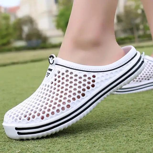 Classic Women Shoes Beach Closed Toe Slippers Unisex Hollow Out Casual Couple Flip Flops Garden Clogs Non-slide Men And Women Slippers