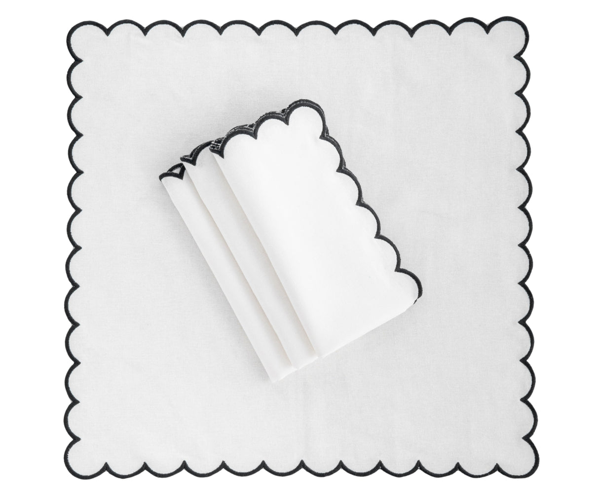 Napkins Black and White - Closewave Scalloped Edge