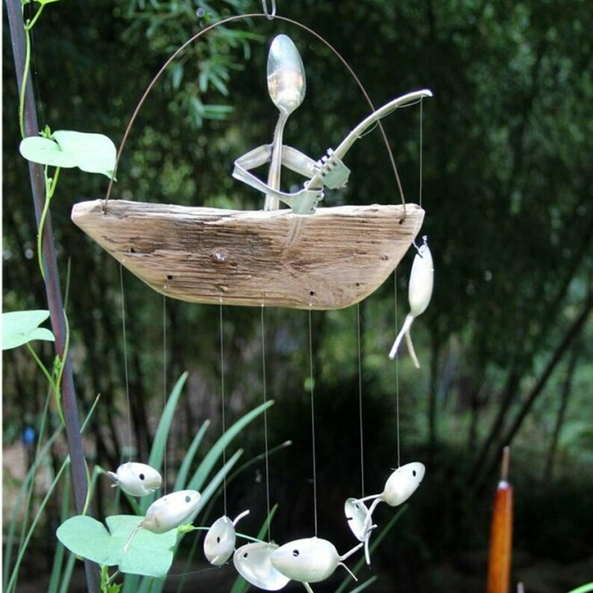 Creative Fishing Man Spoon Fish Sculptures Wind Chime Home Bedroom Painted Fish Mobile Tropical Fish Home Decor Yard Garden Hanging Ornament Decoration