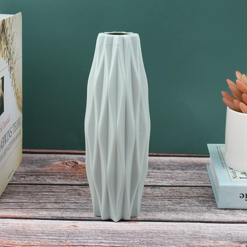 Creative Flower Vase White Imitation Ceramic Flower Pot Home Decor Plastic Vase Centerpieces and Events Ornamnet Decoration For Wedding Home Office Party Hotel Yard Restaurant Patio Festive Furnishing