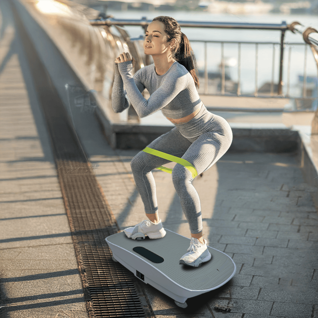 Silent Vibration Platform Crazy Fitness Massage 10-Frequency Weight Loss & Fat Burner Body Shaking Machine For Unisex Grey033