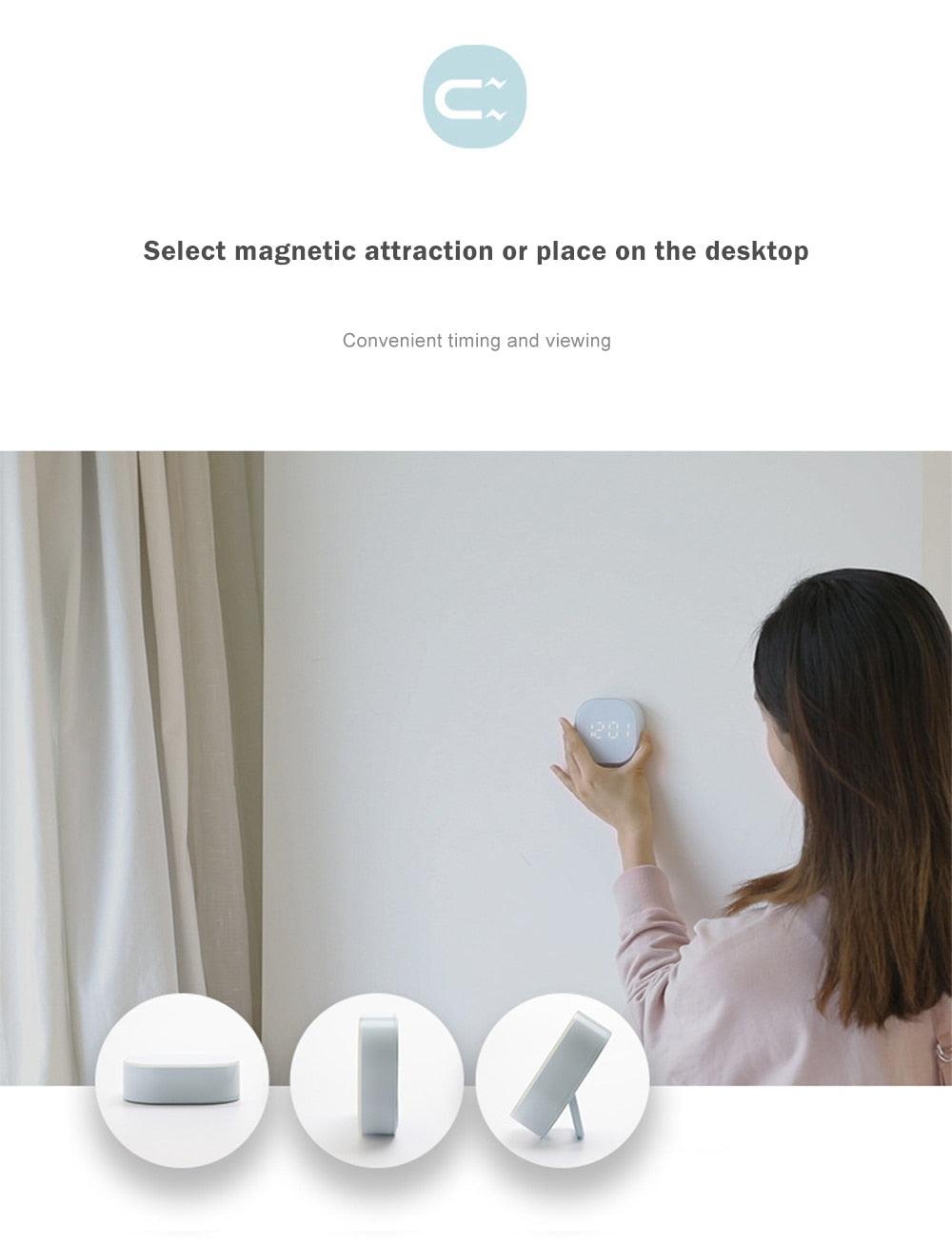 Electronic Square Silent Bedside Alarm Clock Intelligent Temperature Sensing Magnetic Attraction Desk Clock Mini Battery Operated Alarm Clock Home Decor