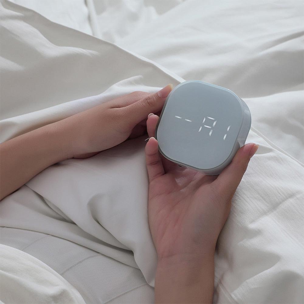 Electronic Square Silent Bedside Alarm Clock Intelligent Temperature Sensing Magnetic Attraction Desk Clock Mini Battery Operated Alarm Clock Home Decor