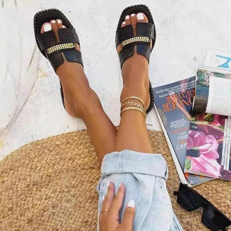 Elegant Black Women Chain Flip Flops Luxury Design Sandal Women Outdoor Slippers Casual Style Sandals