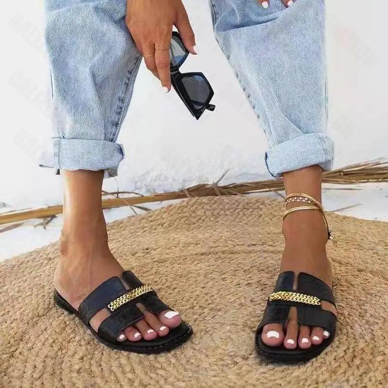 Elegant Black Women Chain Flip Flops Luxury Design Sandal Women Outdoor Slippers Casual Style Sandals