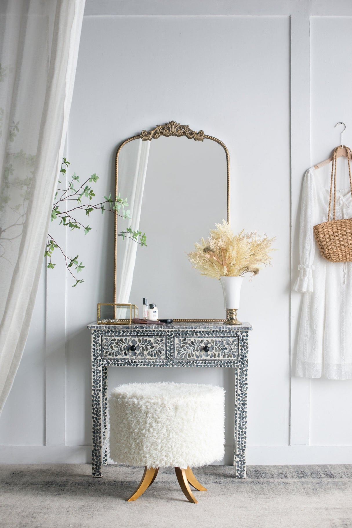 The Montclair Grandeur Mirror