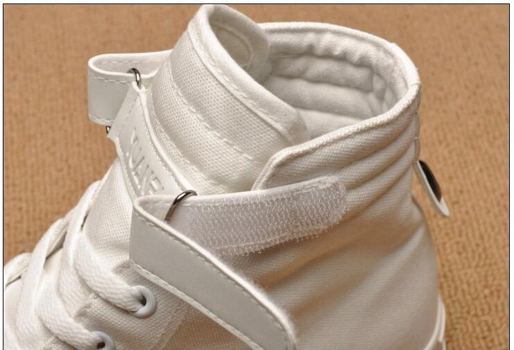 Fashion New Mens Light Breathable Canvas Casual Black White High Top Solid Color Sneakers Shoes Vulcanized Mens Sports Walking Jogging Non Slip Athletic Sneakers