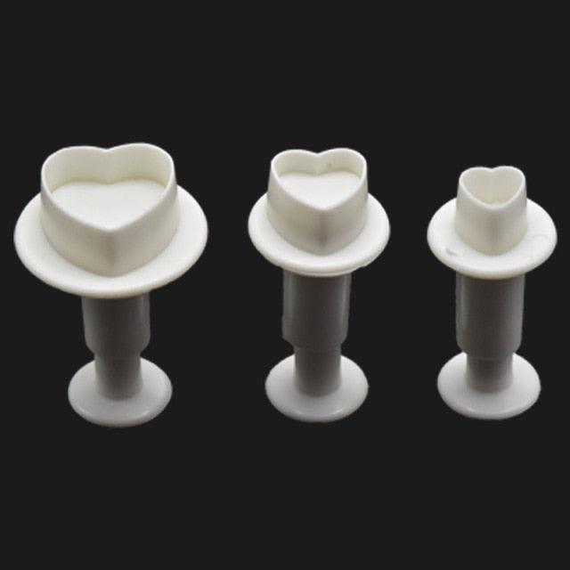 Fondant Cake Cookie Cutter Embossed Ejector Stamp Plunger Mold Kitchen Baking Cake Decorating Tools Heart Shaped Cookie Mold Hand Press Cookie Dessert Cutter Pastry Decoration Tool Mooncake Maker