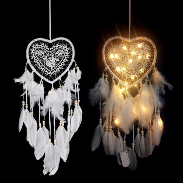 Handmade White Feather Dream Catcher Wind Chimes Hanging Ornaments Ceiling Decor Room Dream Net Hanging Craft Gift Car Ornament Ribbons Feathers Wrapped Lights For Bedroom Decor Wedding Decorations