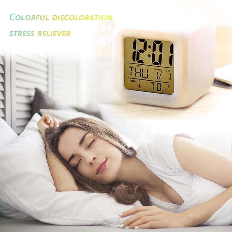 LED Digital Smart Alarm Clock Electronic Desktop Clocks LCD Display Showing Time Alarm Date Bedside Alarm Clocks with Snooze for Bedroom Kitchen Office Battery Operated Watch Table Electronic Desktop Clocks USB Wake Up Clock Wake Up Time