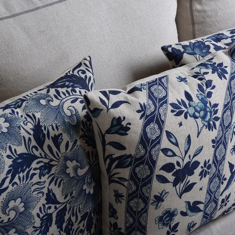 Luxury Decorative Throw Square Linen Pillowcase Blue And White Flower Bedroom Room Sofa Porcelain Printed Cushion Cover Decorative Sofa Throw Pillow Car Chair Home Decor Pillow Case Soft Design