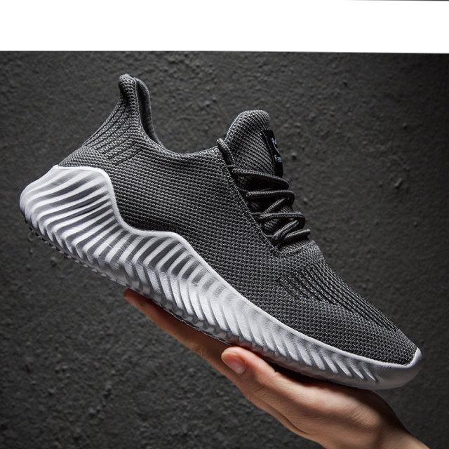 Mens Breathable White Trendy Sneakers Casual Design Light Walking Running Trainers Casual Breathable Mesh Men Running Shoes Walking Sneakers