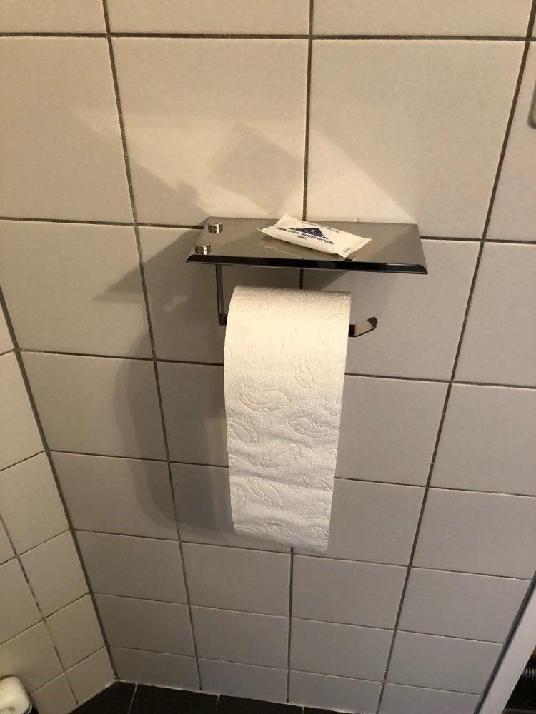 NEW Stainless Steel Toilet Paper Holder BathroomPaper Phone Holder Shelf Towel Roll shelf Accessories Toilet Paper Holder with Phone Shelf Aluminum Bathroom Accessories Tissue Roll Dispenser Storage Rack Wall Mounted Modern Paper Towel Adapter