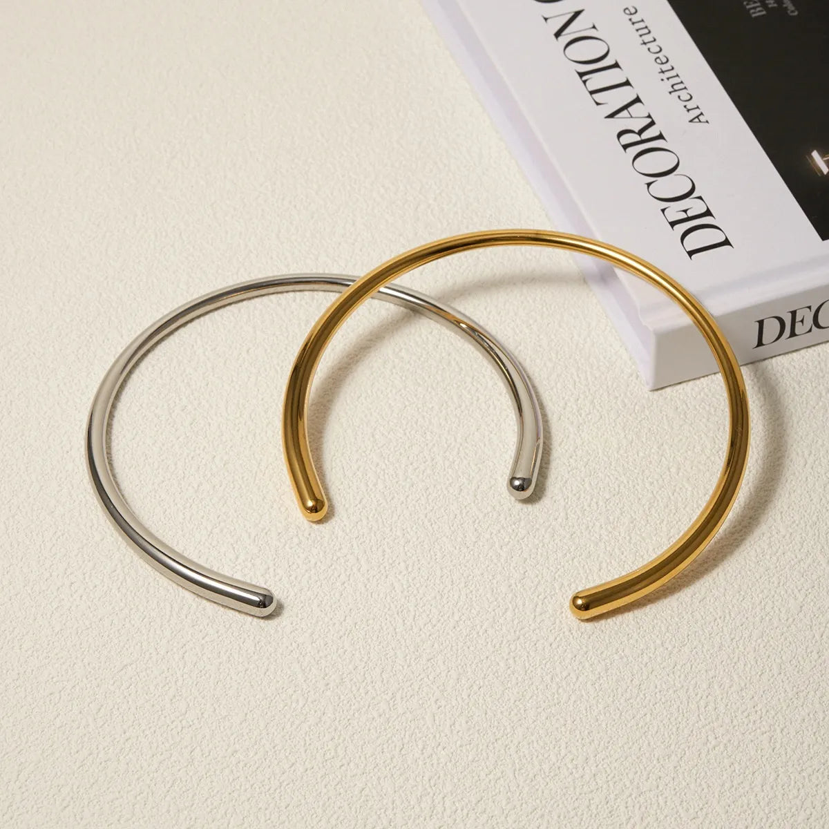 Glossy Collar Neck Ring Necklace