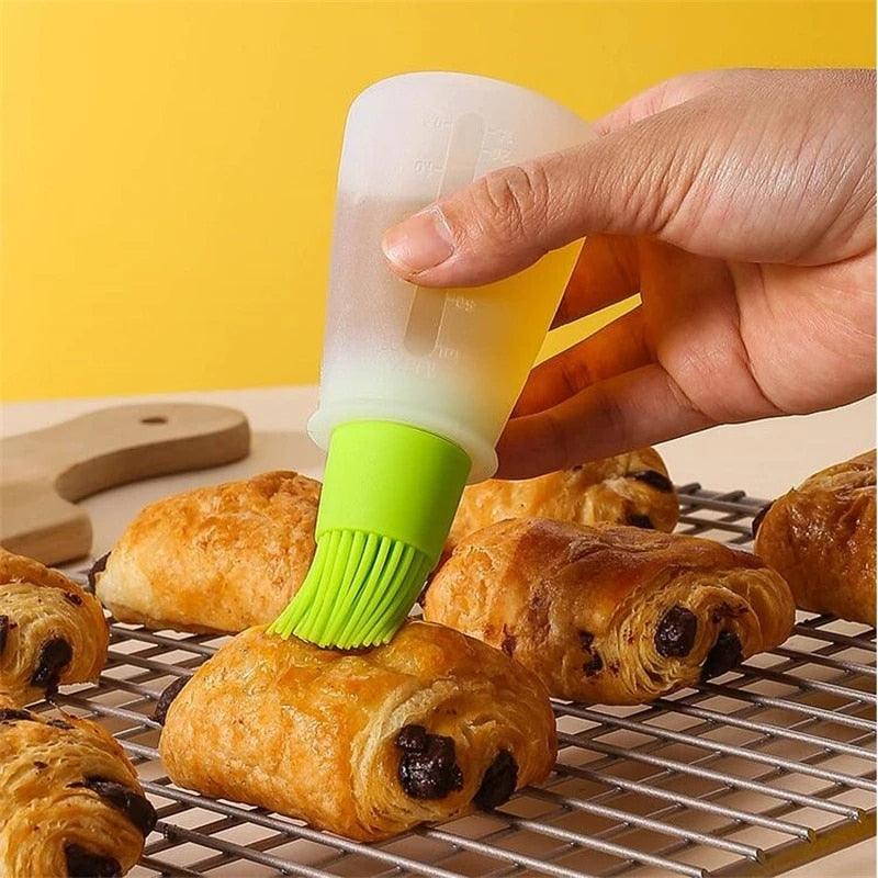 Portable Silicone Oil Bottle with Brush Oil Dispenser Liquid Oil Pastry Kitchen Baking BBQ Tool Kitchen Tools BBQ Baking Gadgets Silicon Oil Bottle Brush Baking or Grilling Frying BBQ