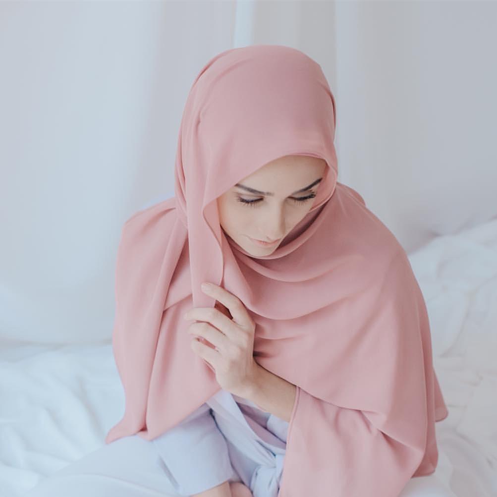 Winter Fashion Long Solid Color Soft Muslim Bubble Chiffon Hijab Scarf Shawls Hijab Elegant Scarf Wrap Lightweight Islamic Head Wear Escharpe Shawls Headband Wraps Lightweight Head Scarves Ladies Hijabs For Women