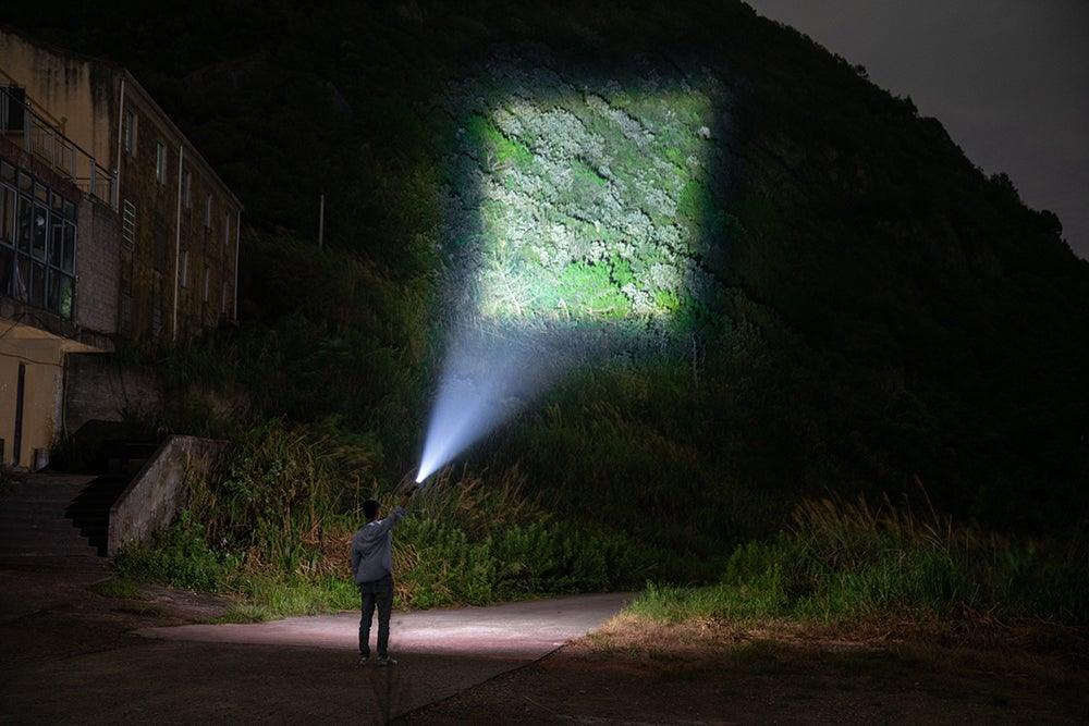 Rechargeable Adjustable Led Flashlights With High Lumen With Battery Display Super Bright Waterproof Flashlight 5 Lighting Modes For Adventure Hiking Camping Hunting New Design