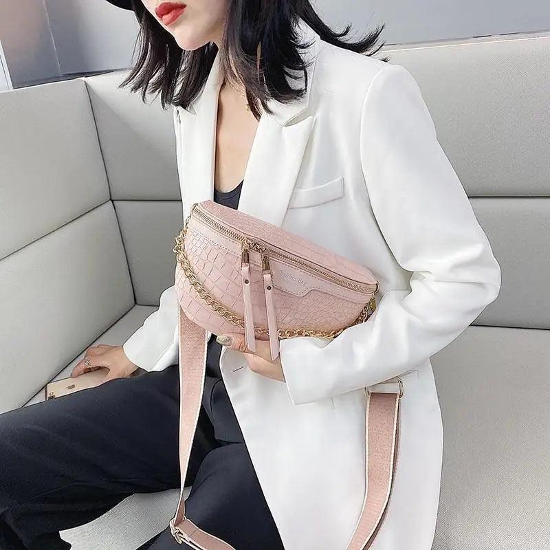 Retro Waist Bag PU Leather Fanny Pack Purse Leather with Gold Chain Strap Stylish Waist Pack Women Belt Bag Multifunctional Chest Bag