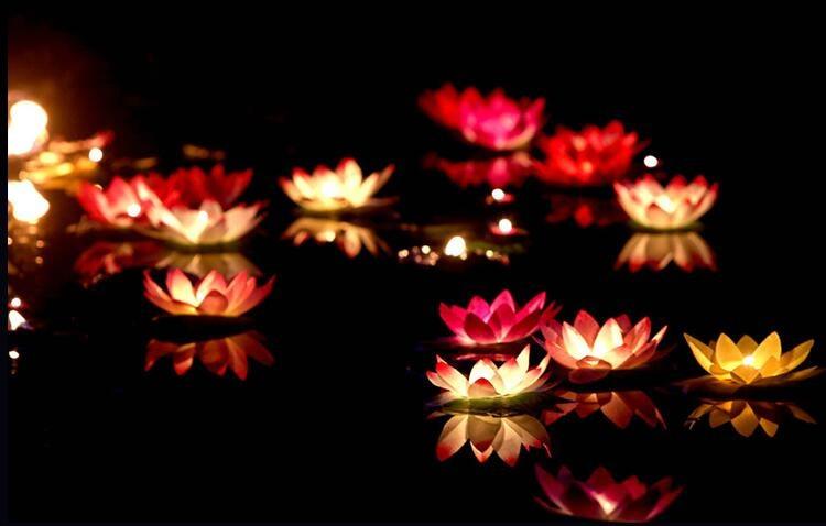 Romantic Lotus Lamps Wishing Water Floating Candle Light Birthday Wedding Party Decoration Lotus LED Candle Floating Candle Lights Up When It Meets Water Battery Powered Flameless Candle Light Waterproof Night Light For Festival Wedding Home Garden Pond
