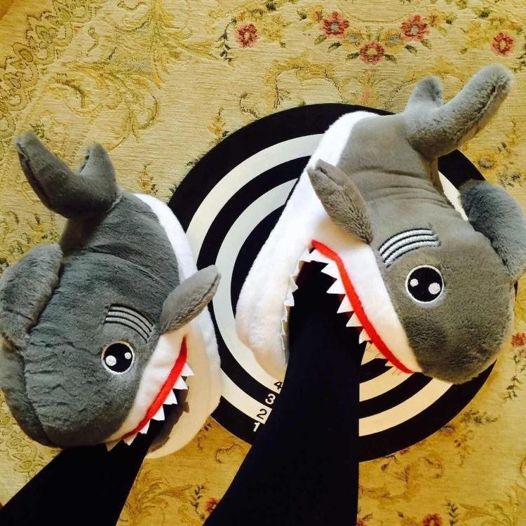 Shark Funny Shoes Girls Indoor Slippers Home Shoes Fashion Plush Warm Slippers Women Winter Cute Shark Cozy Women Slippers With Funny Face Memory Foam Non-Slip Rubber Sole Soft Slip On Home Shoes