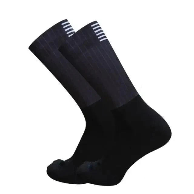 Simple Modern Design Anti Slip Silicone Cycling Socks For Men Unique Bicycle Running Socks Lightweight Breathable Sports Socks